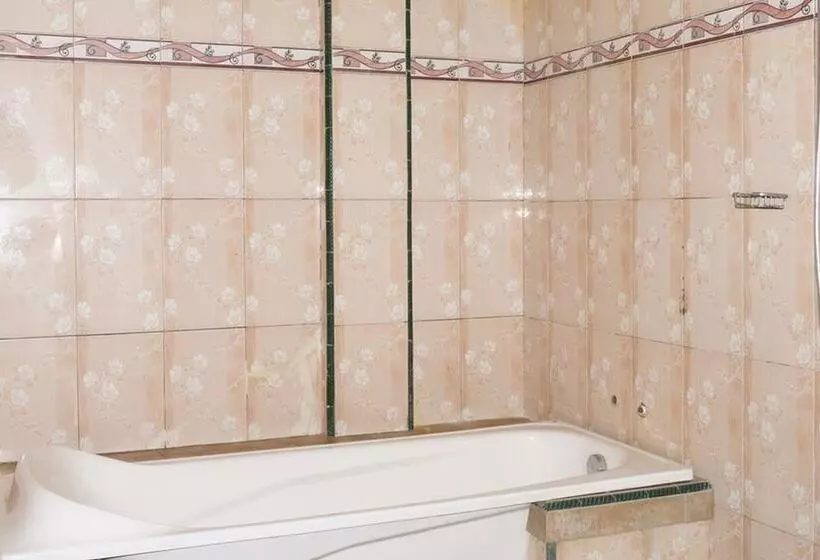 Hotelli Reddoorz Near Senaru Rinjani