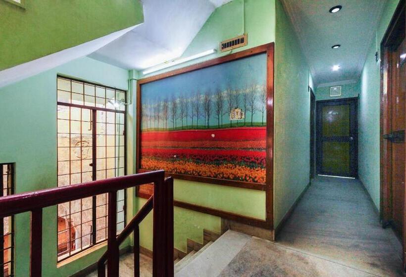 Hotelli Spot On 66363  Rock View Lodge