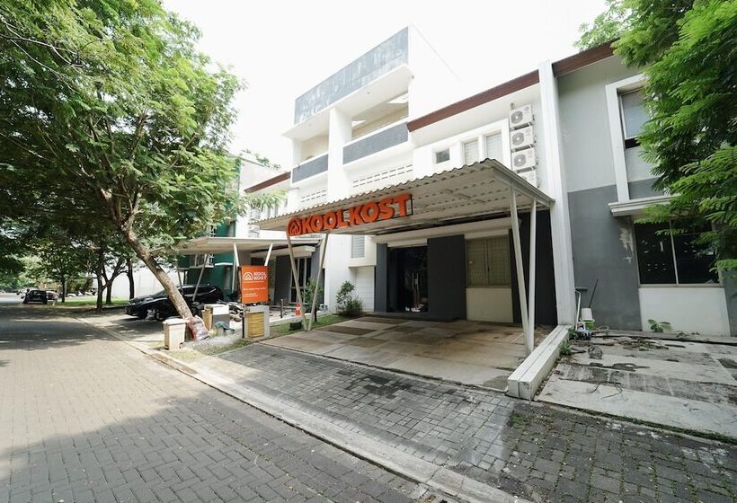 פנסיון Koolkost Near Universitas Prasetiya Mulya