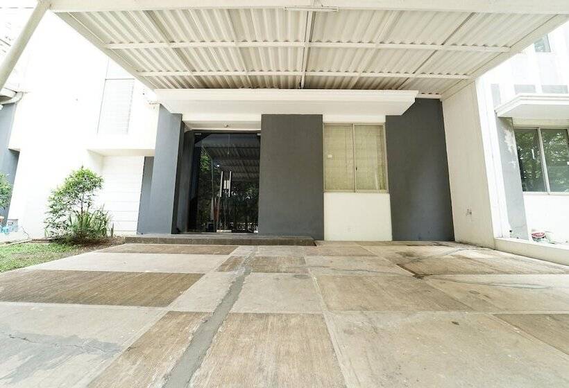 פנסיון Koolkost Near Universitas Prasetiya Mulya