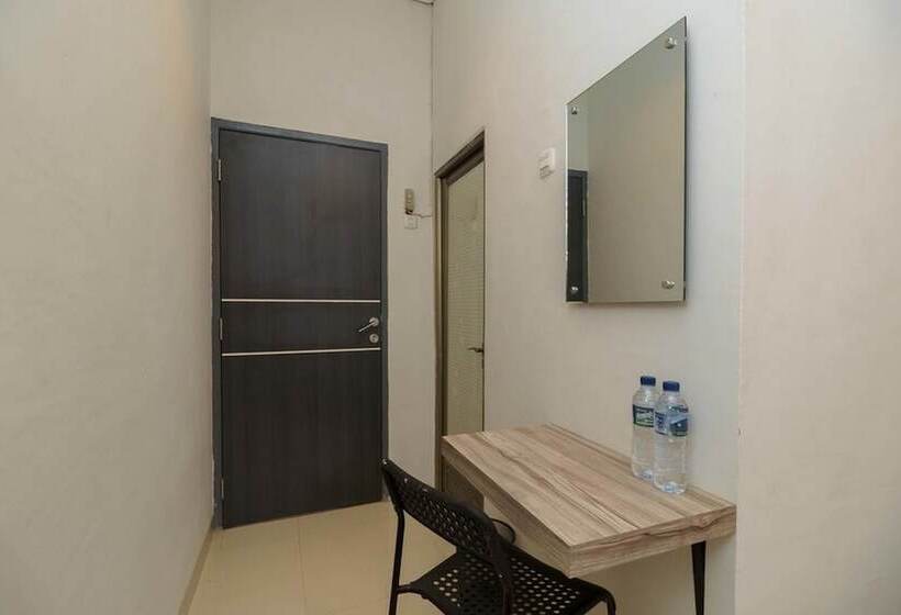 بنسيون Reddoorz Syariah Near Rsud Siti Fatimah Palembang