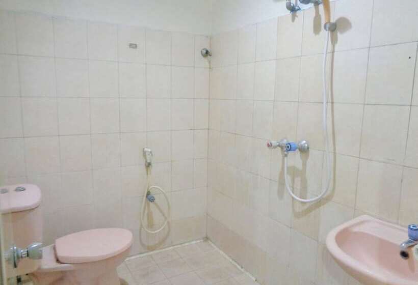 Hotel Oyo 2217 Galaxy