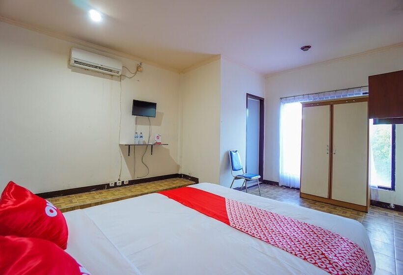 Hotel Oyo 2217 Galaxy