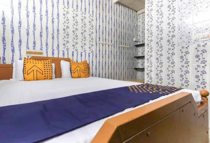 בית מלון כפרי Spot On 65418 Kcr Garden