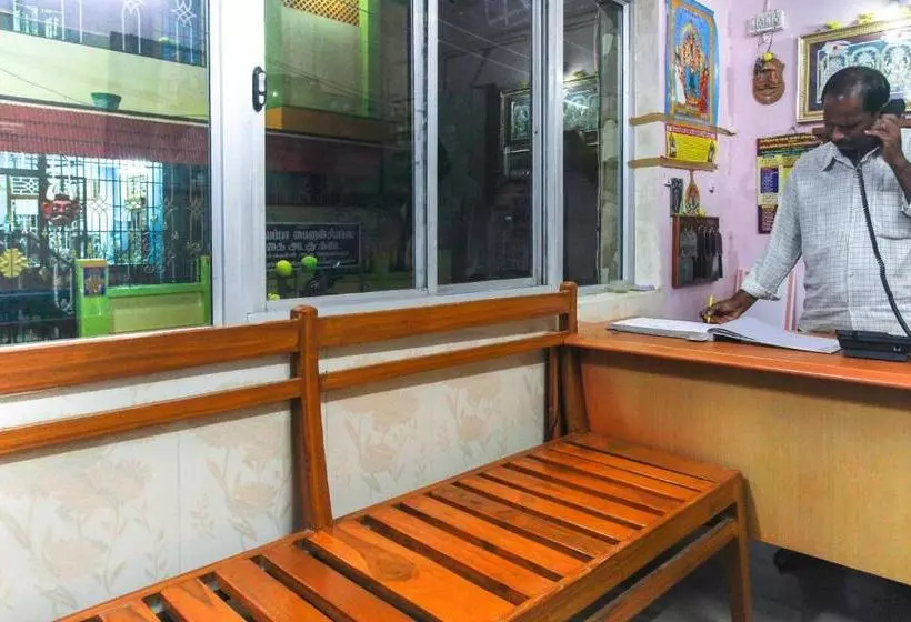 Hotelli Spot On 65418 Kcr Garden
