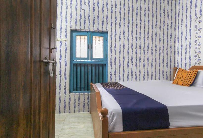 בית מלון כפרי Spot On 65418 Kcr Garden