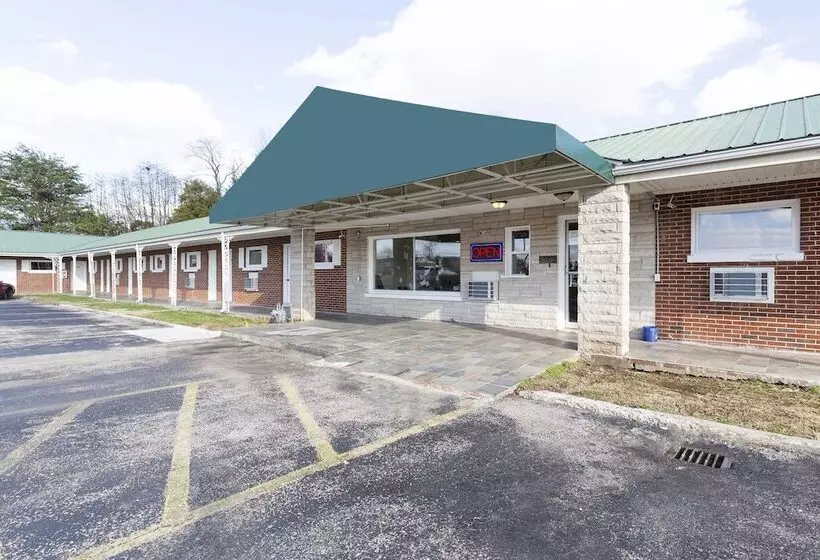 モーテル OYO Hotel Cave City KY