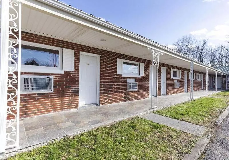 モーテル OYO Hotel Cave City KY