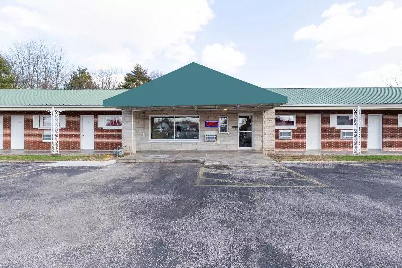 モーテル OYO Hotel Cave City KY