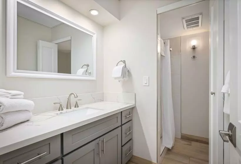 Aston At Papakea Resort