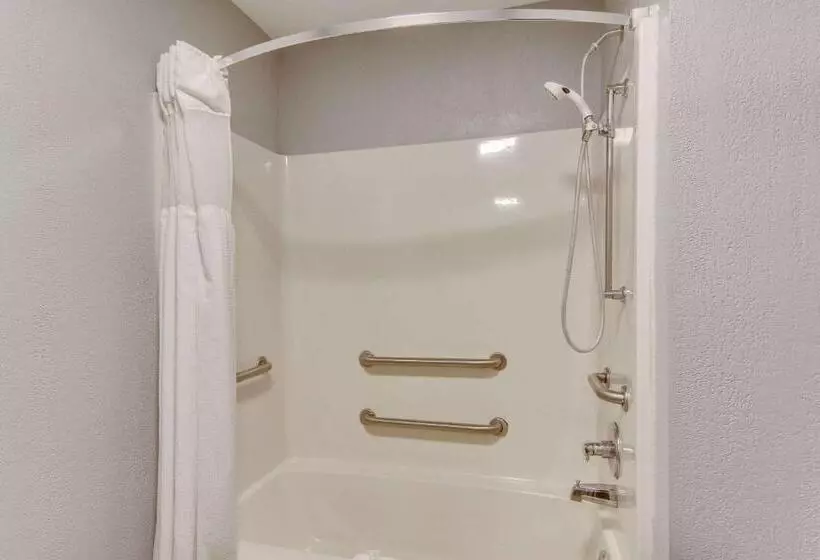 فندق Clarion Pointe On The Lake Clarksvillesouth Hill West