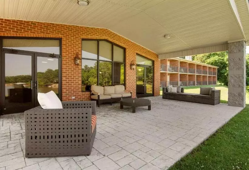 فندق Clarion Pointe On The Lake Clarksvillesouth Hill West