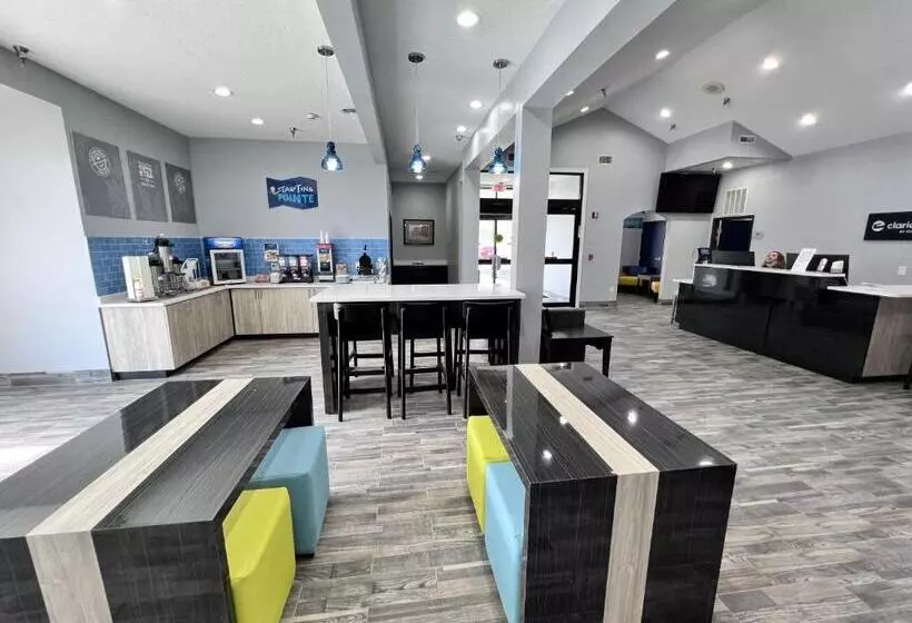 فندق Clarion Pointe On The Lake Clarksvillesouth Hill West