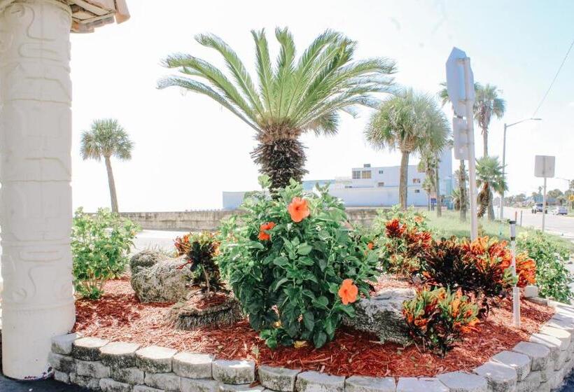 Hotel Outrigger Beach Club Resort