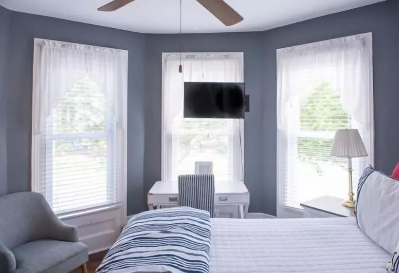 فندق Pecan Tree Inn