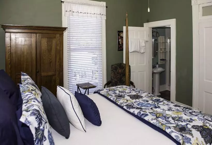 فندق Pecan Tree Inn