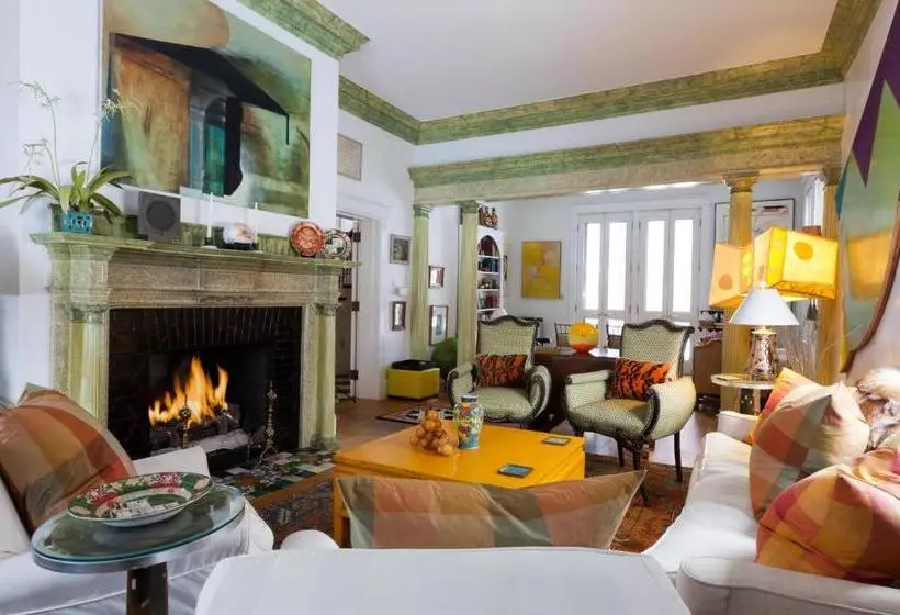 هتل Pomegranate Inn