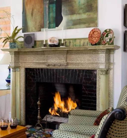 هتل Pomegranate Inn