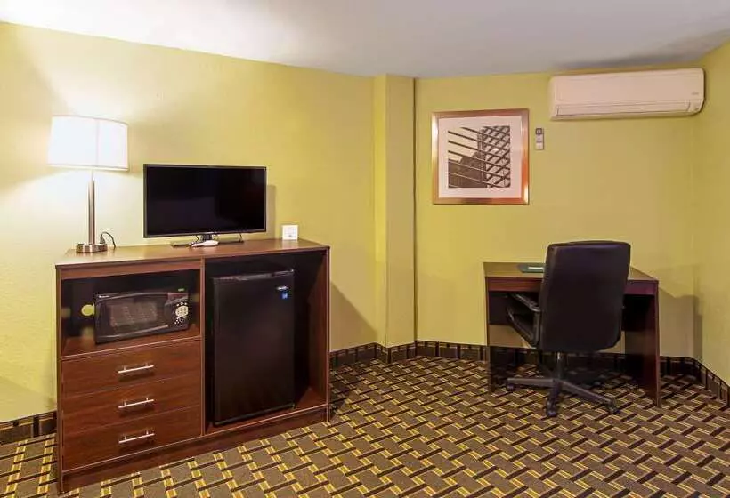 Отель Quality Inn Plainfield I 395