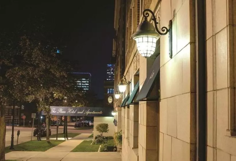 The Plaza Hotel   Milwaukee
