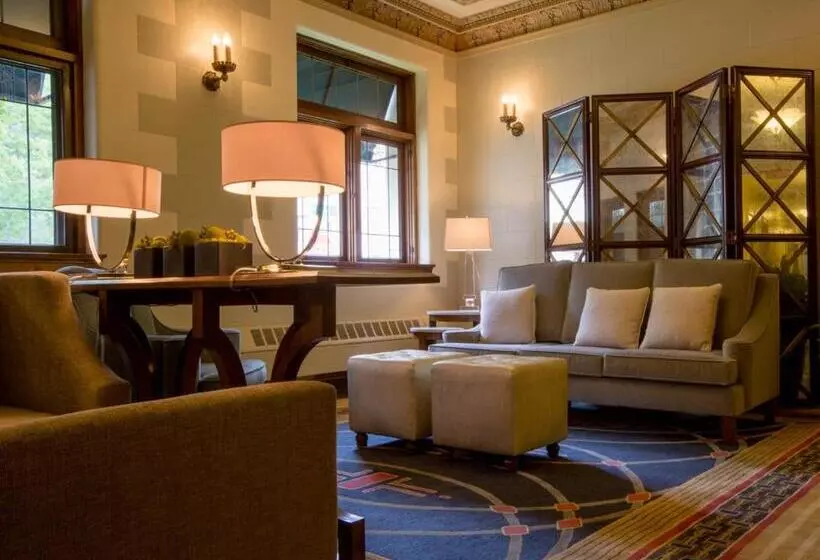 The Plaza Hotel   Milwaukee