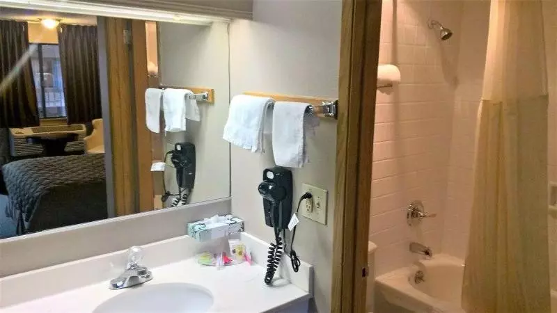 מוטל Pepper Tree Inn