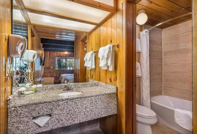 The Pines Resort & Conference Center