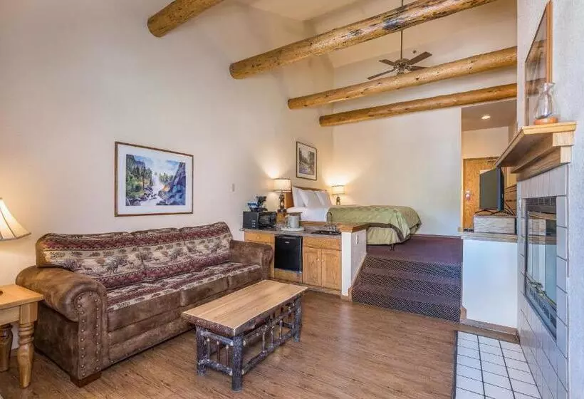 The Pines Resort & Conference Center