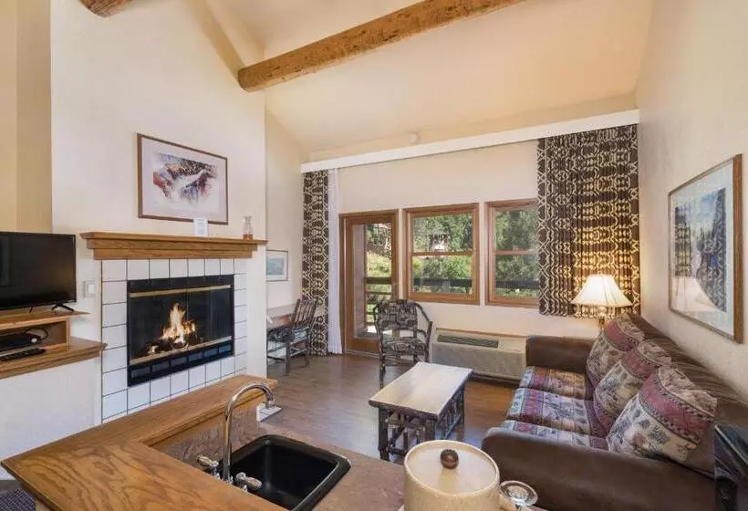 The Pines Resort & Conference Center