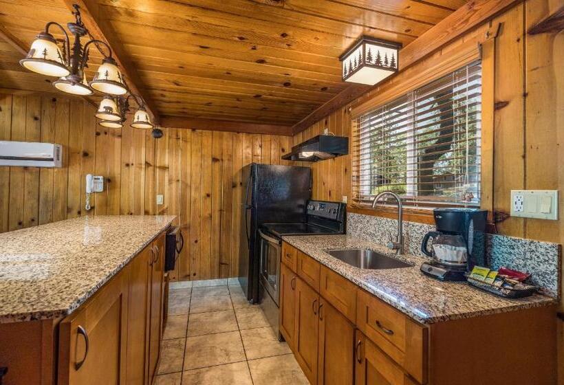 The Pines Resort & Conference Center