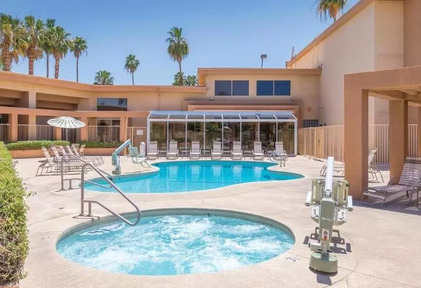 Worldmark Palm Springs Plaza Resort And Spa