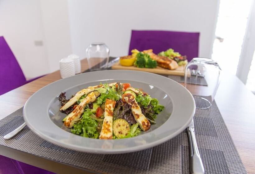 تختخواب و صبحانه Sun