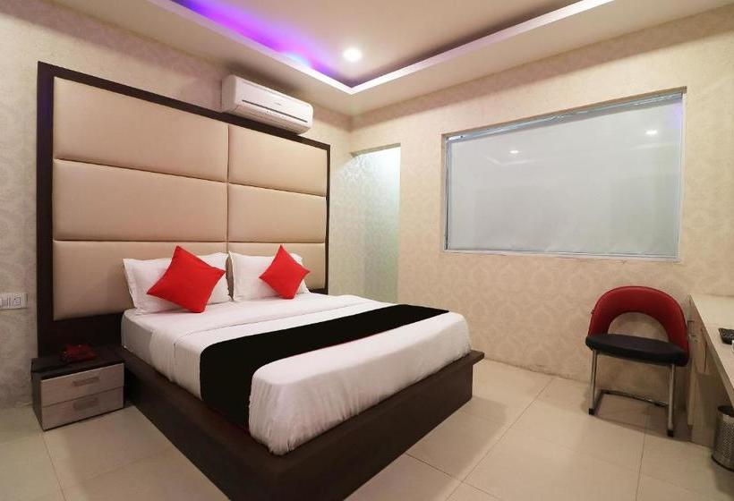 فندق Capital O 61689 Midtown Brew