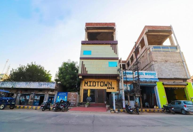 فندق Capital O 61689 Midtown Brew