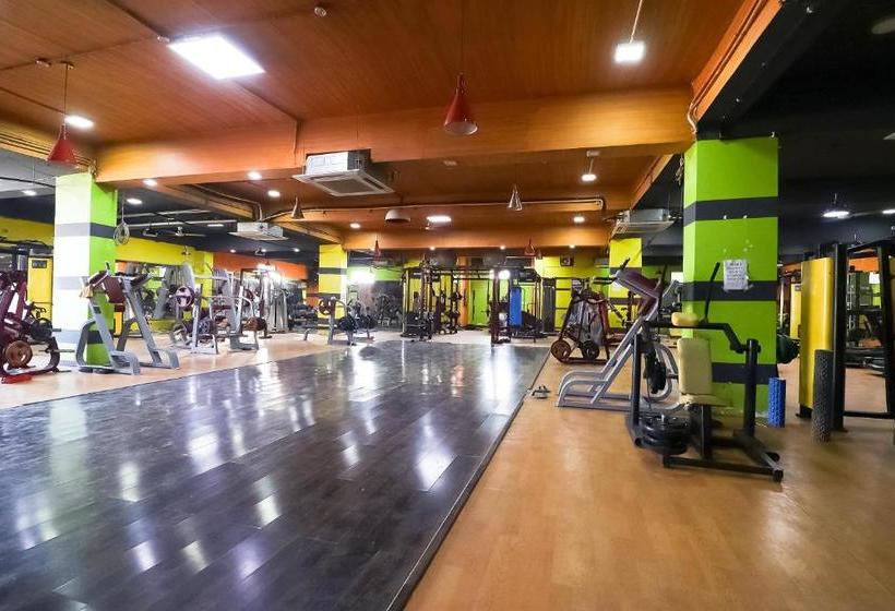 فندق Capital O 61689 Midtown Brew