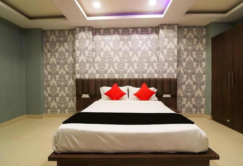 فندق Capital O 61689 Midtown Brew