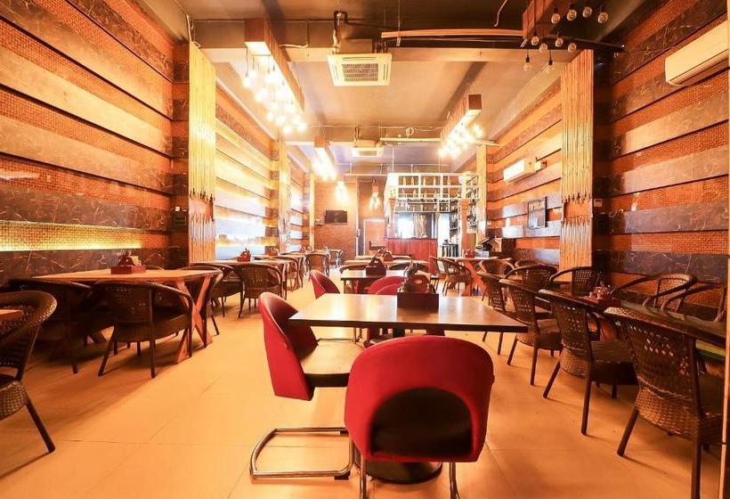 فندق Capital O 61689 Midtown Brew