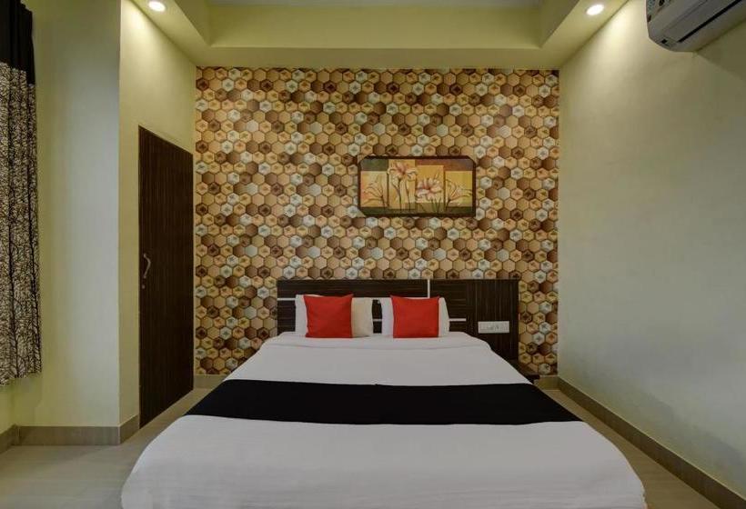 هتل Capital O 64337 Madhuvan Pool And Resort