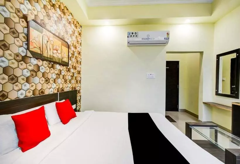 هتل Capital O 64337 Madhuvan Pool And Resort