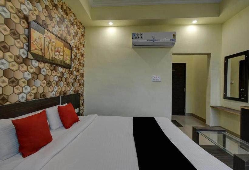 هتل Capital O 64337 Madhuvan Pool And Resort