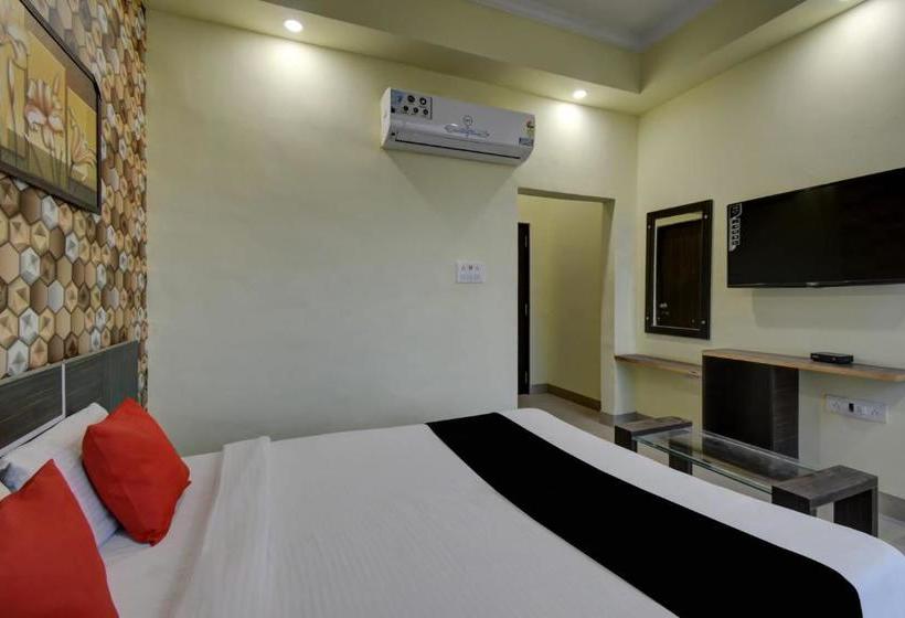 هتل Capital O 64337 Madhuvan Pool And Resort