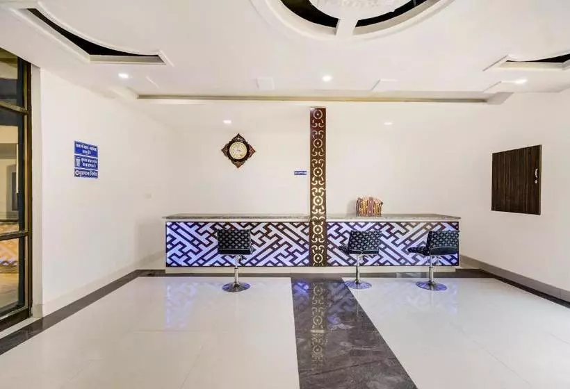 هتل Capital O 64337 Madhuvan Pool And Resort