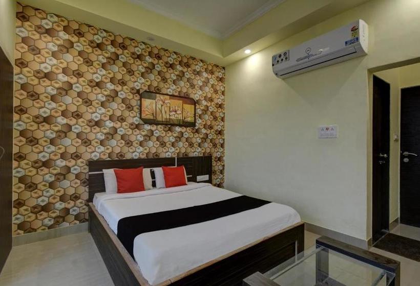 هتل Capital O 64337 Madhuvan Pool And Resort