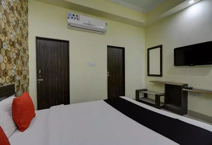 هتل Capital O 64337 Madhuvan Pool And Resort