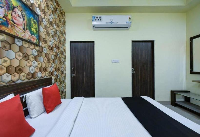 هتل Capital O 64337 Madhuvan Pool And Resort