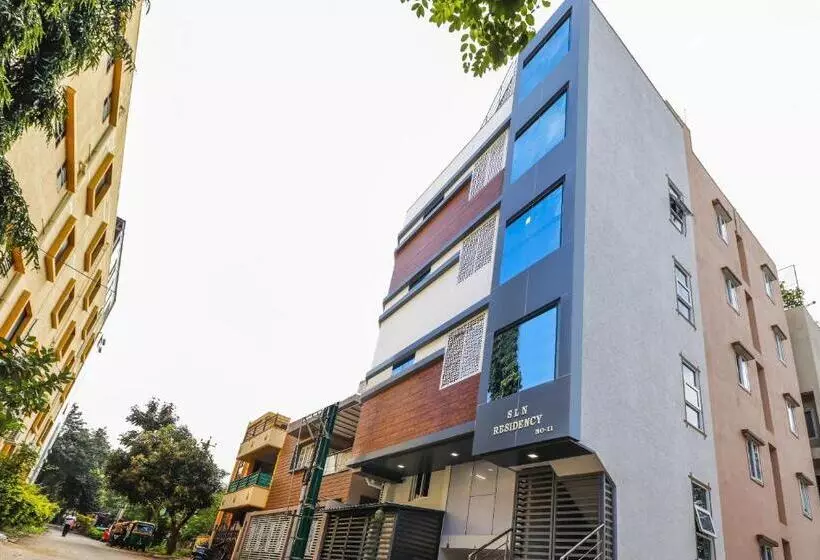 ホテル Capital O Sln Residency