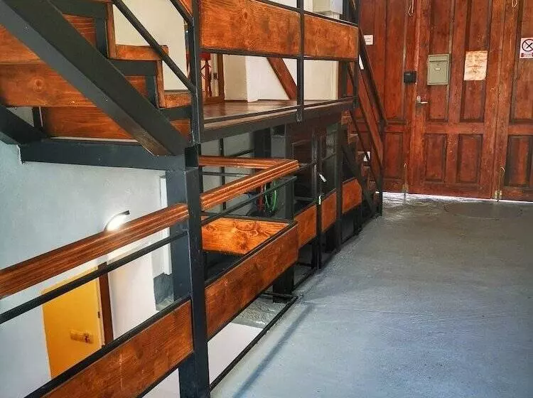 پانسیون T House