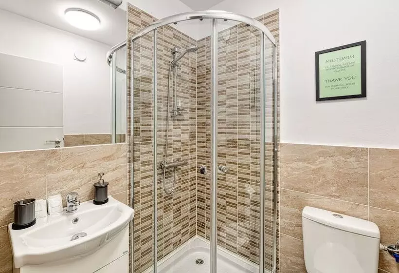 پانسیون T House