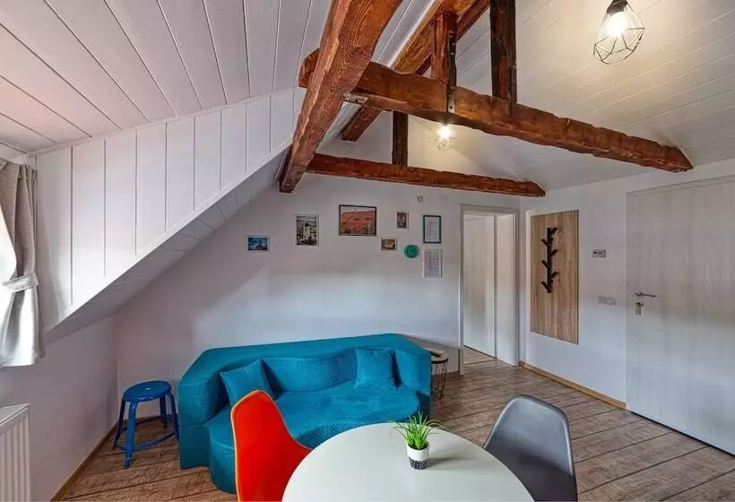 پانسیون T House