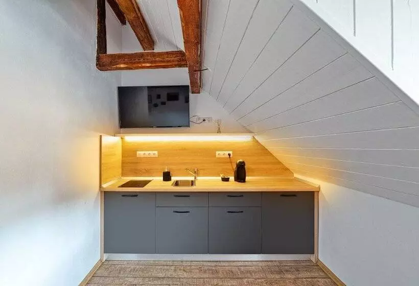 پانسیون T House